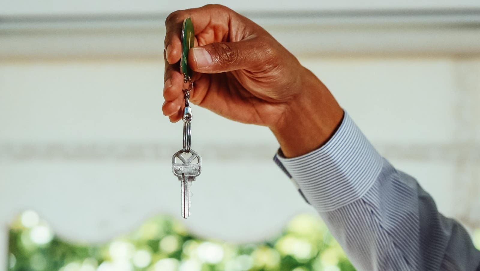 Doctor who applied for loans for doctors and purchased a home